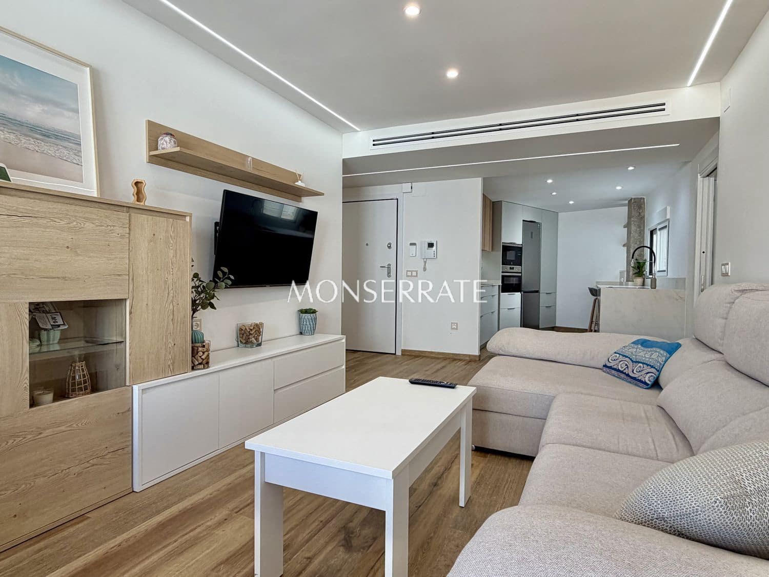 4 sovrum Lägenhet att hyra i Valencia stad med garage - 2 000 € (Ref: 9700317)