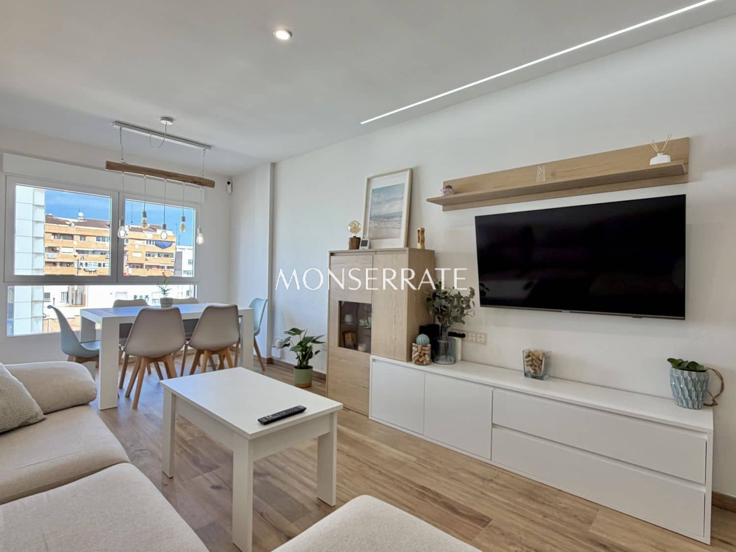 4 sovrum Lägenhet att hyra i Valencia stad med garage - 2 000 € (Ref: 9700317)