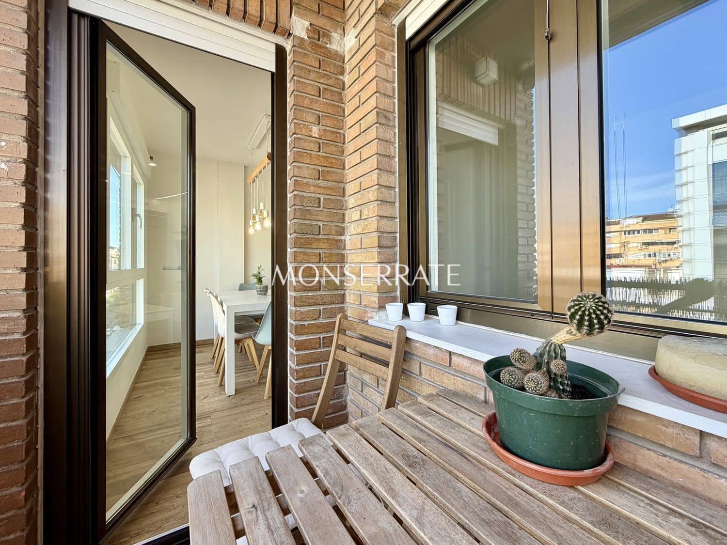 4 sovrum Lägenhet att hyra i Valencia stad med garage - 2 000 € (Ref: 9700317)