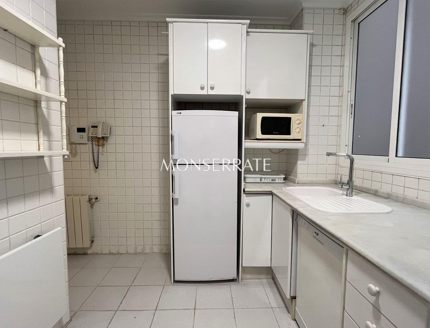 2 bedroom Apartment for rent in Valencia city with garage - € 2,000 (Ref: 9741527)