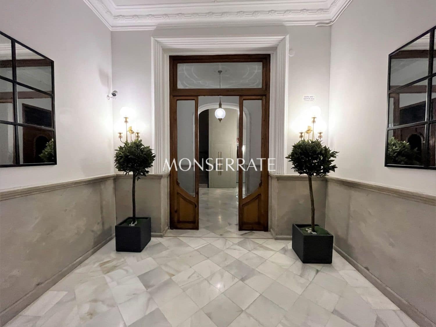 2 bedroom Apartment for rent in Valencia city with garage - € 1,800 (Ref: 9741527)
