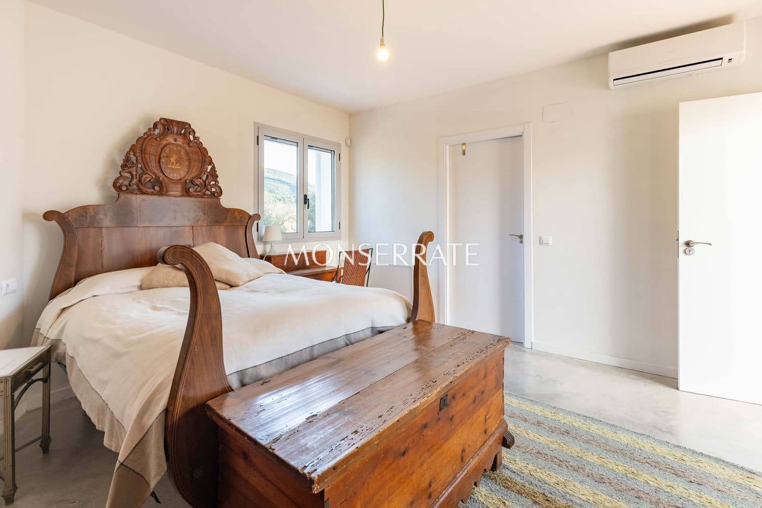 6 soveværelse Finca/Landehus til salg i Requena med garage - € 1.950.000 (Ref: 9751484)