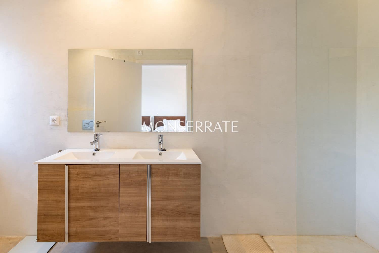 6 soveværelse Finca/Landehus til salg i Requena med garage - € 1.950.000 (Ref: 9751484)