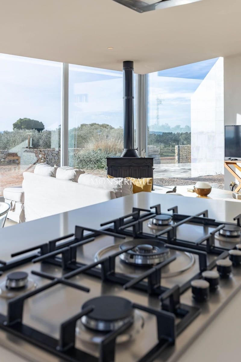 6 soveværelse Finca/Landehus til salg i Requena med garage - € 1.950.000 (Ref: 9751484)