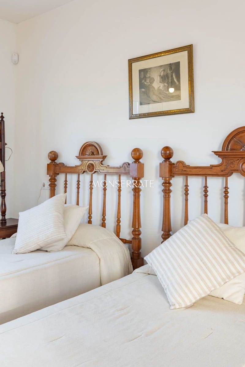 6 soveværelse Finca/Landehus til salg i Requena med garage - € 1.950.000 (Ref: 9751484)