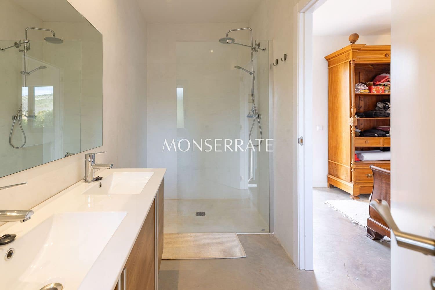 6 soveværelse Finca/Landehus til salg i Requena med garage - € 1.950.000 (Ref: 9751484)