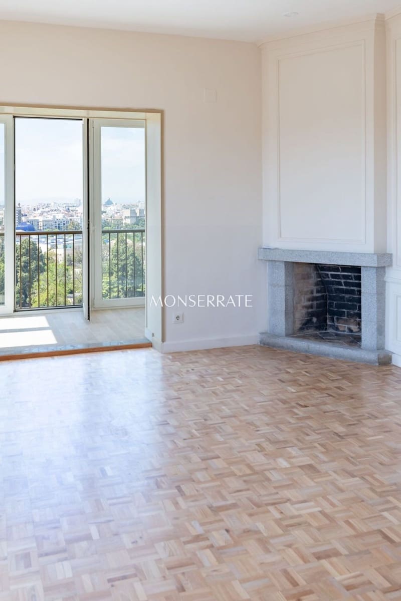 5 slaapkamer Appartement te huur in Valencia stad met garage - € 3.900 (Ref: 9798552)