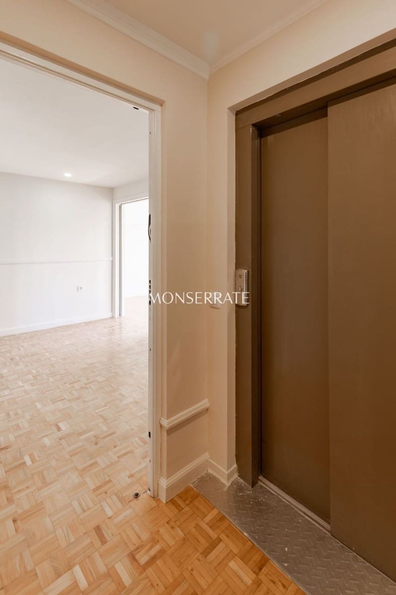5 slaapkamer Appartement te huur in Valencia stad met garage - € 3.900 (Ref: 9798552)