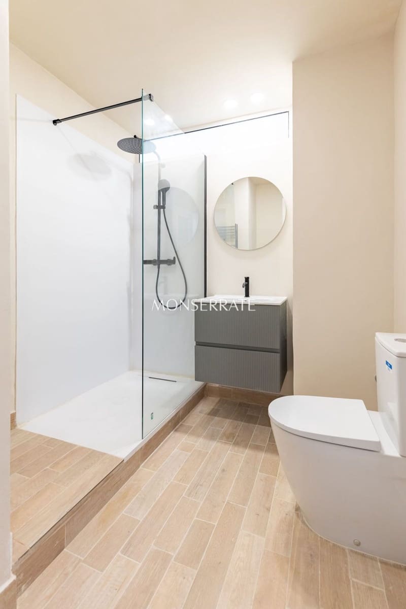 5 slaapkamer Appartement te huur in Valencia stad met garage - € 3.900 (Ref: 9798552)