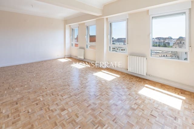 5 Zimmer Apartment zu vermieten in Jaume Roig, València Stadt mit Garage - 3.900 € (Ref: 9798552)