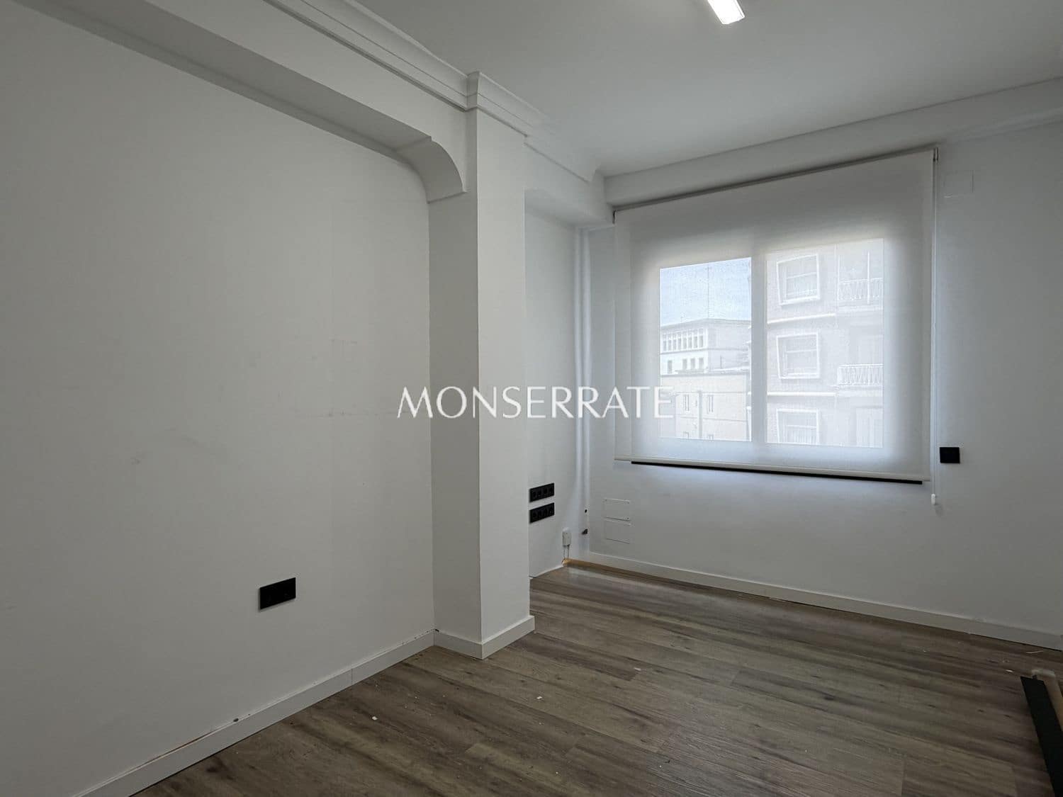 Escritório para arrendar em Valencia cidade - 1 700 € (Ref: 9803982)