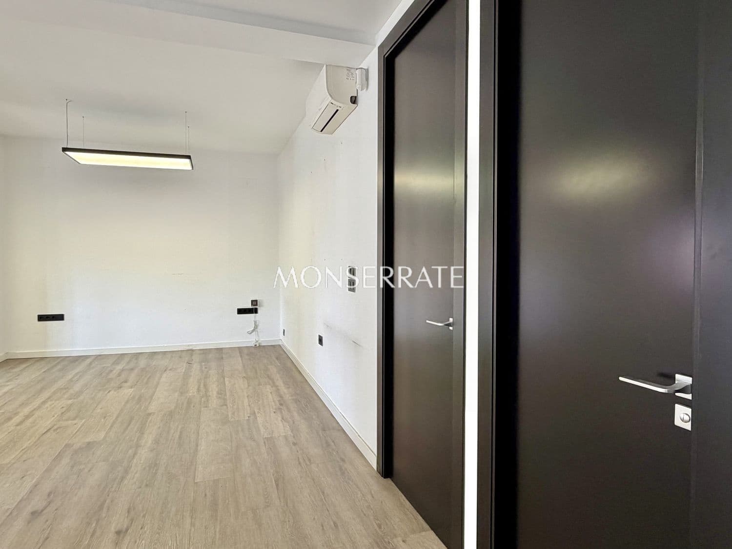 Escritório para arrendar em Valencia cidade - 1 700 € (Ref: 9803982)