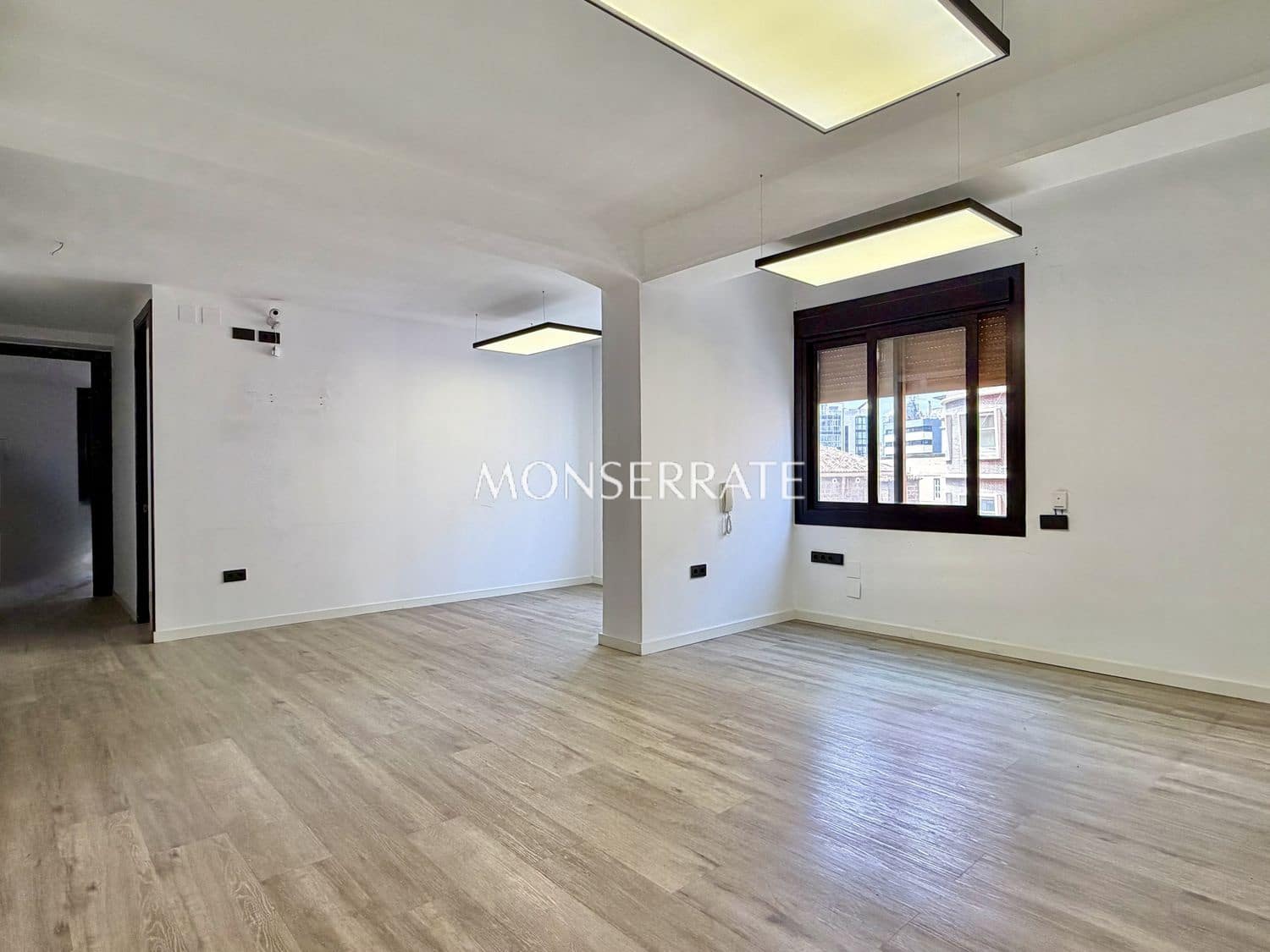 Escritório para arrendar em Valencia cidade - 1 700 € (Ref: 9803982)