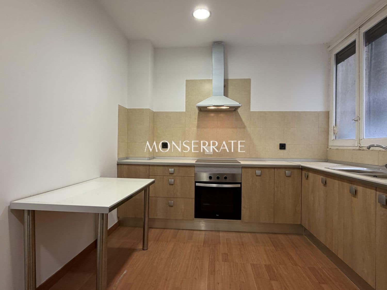 Escritório para arrendar em Valencia cidade - 1 700 € (Ref: 9803982)