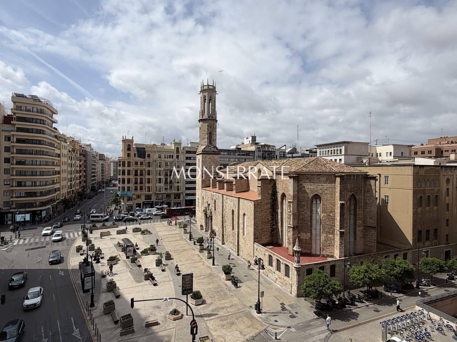 Escritório para arrendar em Valencia cidade - 1 700 € (Ref: 9803982)