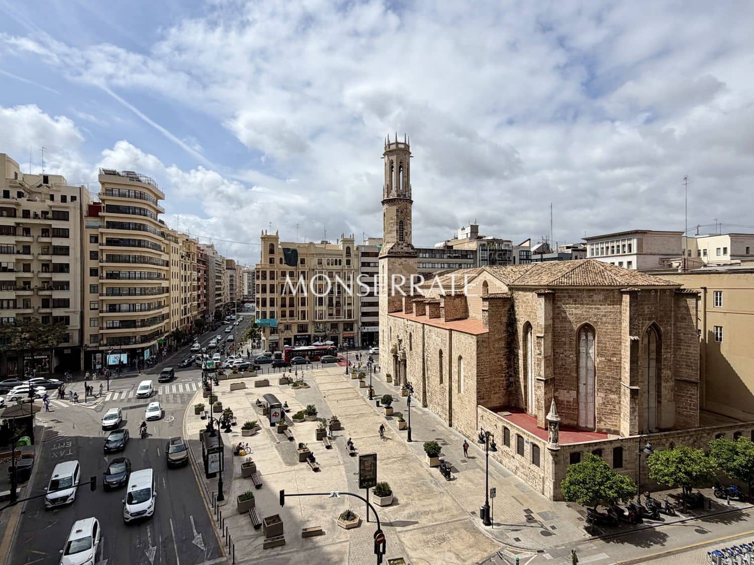 Escritório para arrendar em Valencia cidade - 1 700 € (Ref: 9803982)