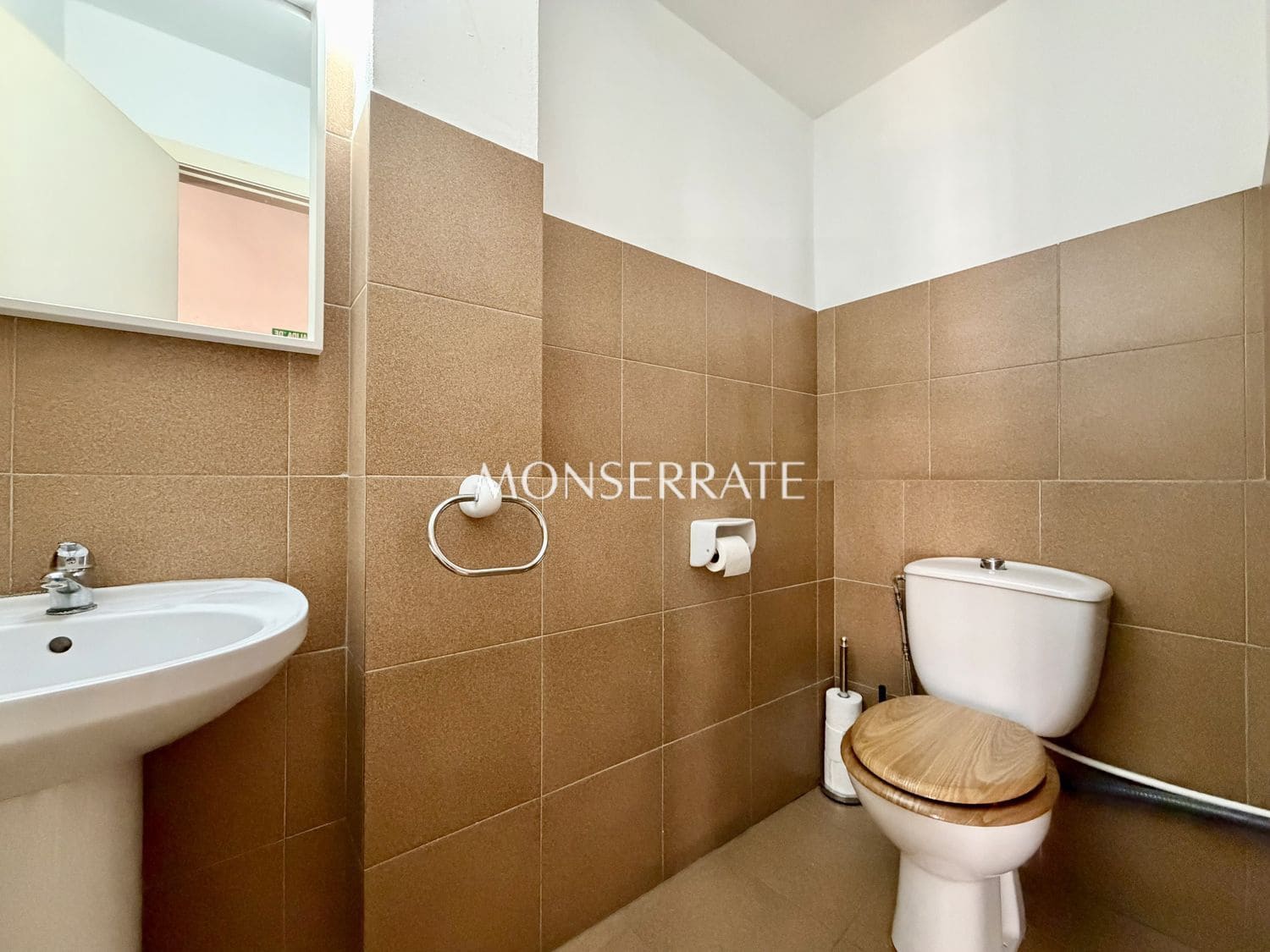 Kontor til leje i Valencia by - € 870 (Ref: 9807536)