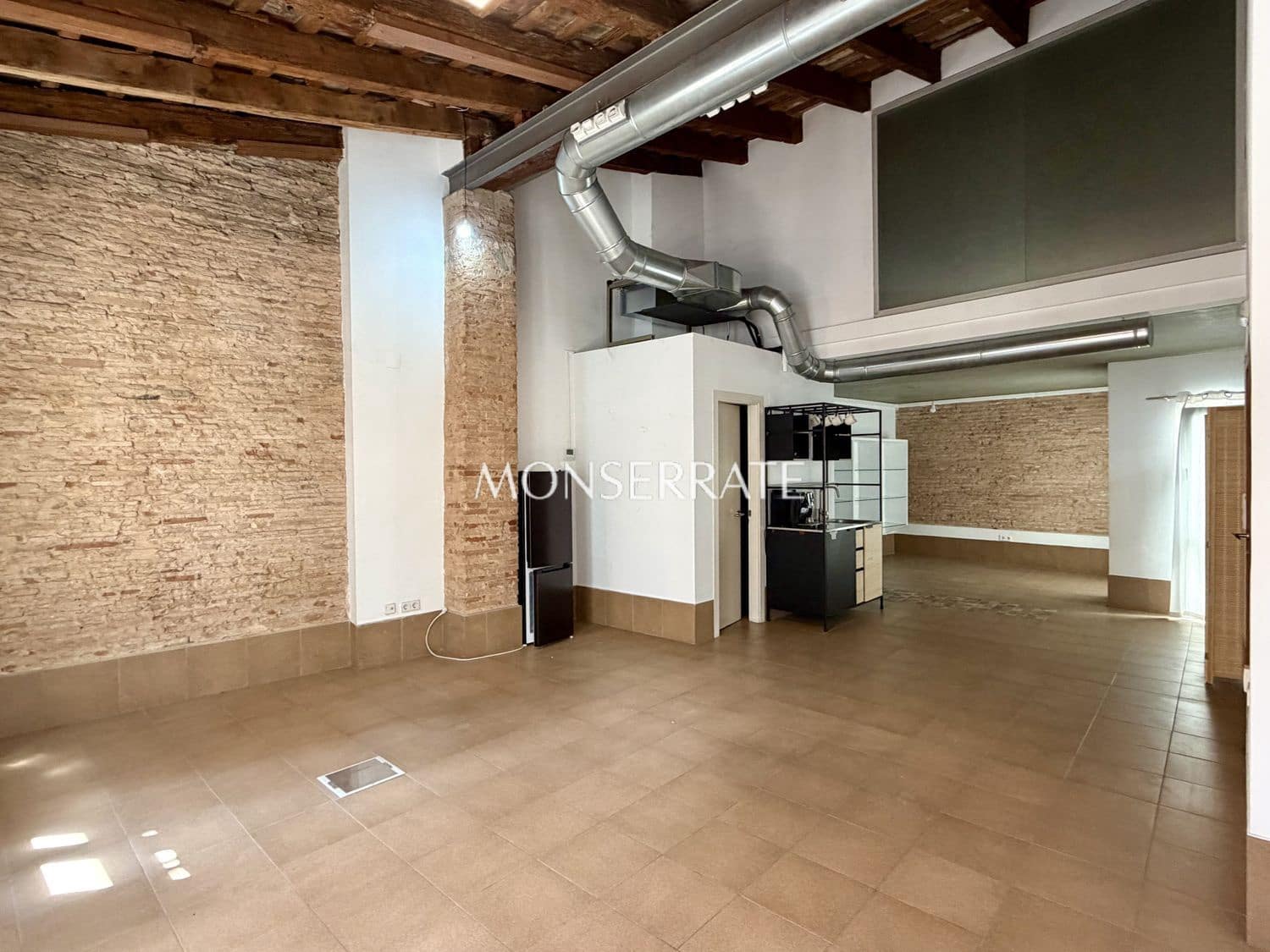 Kontor til leje i Valencia by - € 870 (Ref: 9807536)