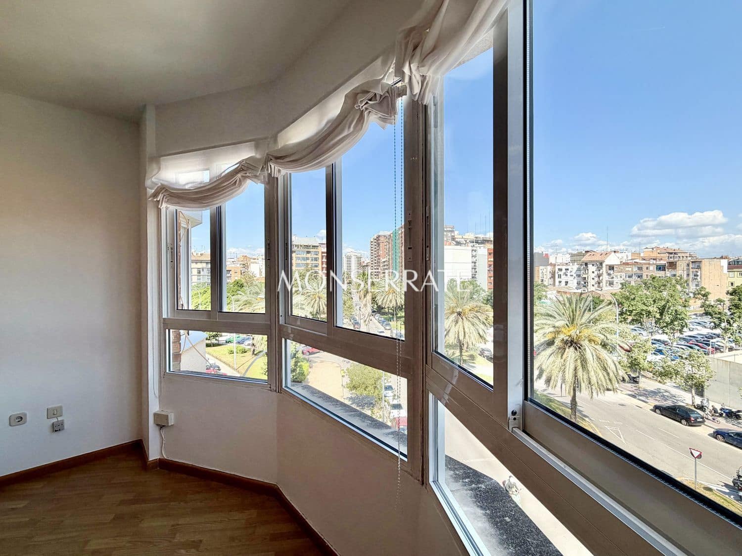 2 quarto Apartamento para venda em Valencia cidade com garagem - 360 000 € (Ref: 9822045)