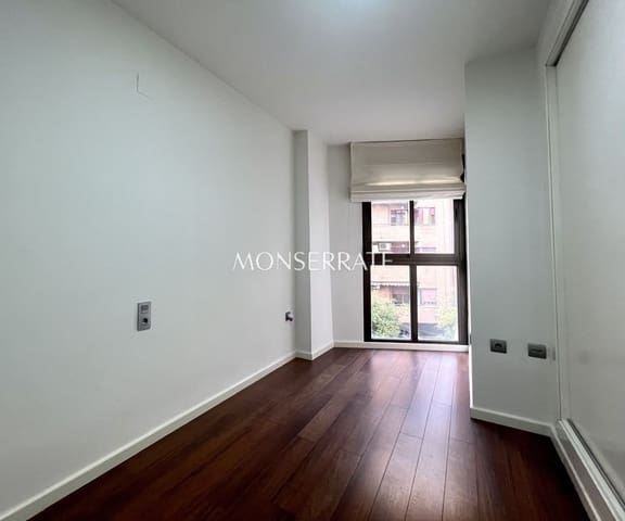 Apartamento de 2 habitaciones en Mestalla, València ciudad en alquiler con garaje - 2.200 € (Ref: 9826141)