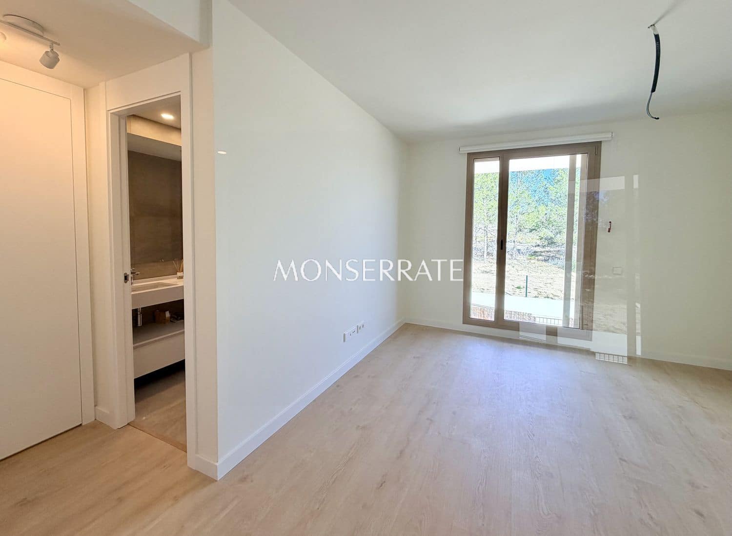 4 bedroom Townhouse for rent in Godella with pool garage - € 3,200 (Ref: 9844776)