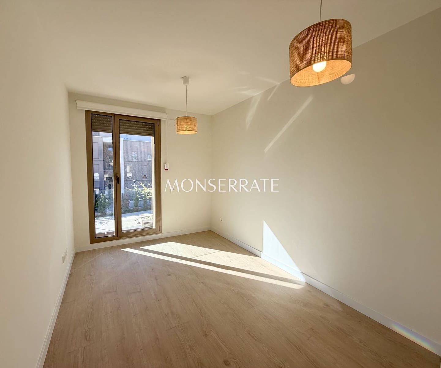4 bedroom Townhouse for rent in Godella with pool garage - € 3,200 (Ref: 9844776)