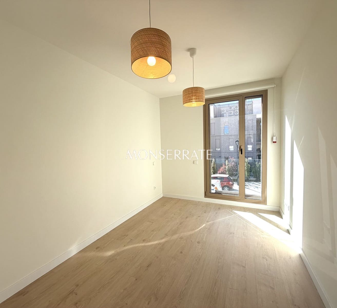 4 bedroom Townhouse for rent in Godella with pool garage - € 3,200 (Ref: 9844776)
