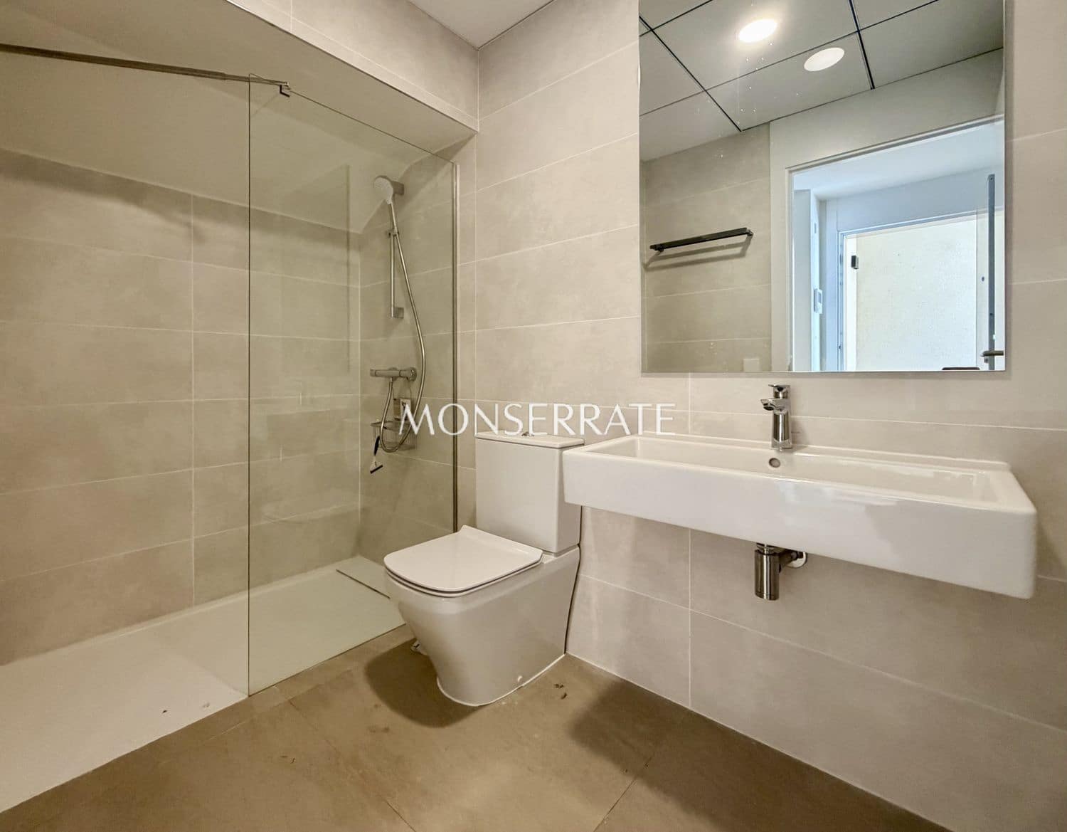 4 bedroom Townhouse for rent in Godella with pool garage - € 3,200 (Ref: 9844776)