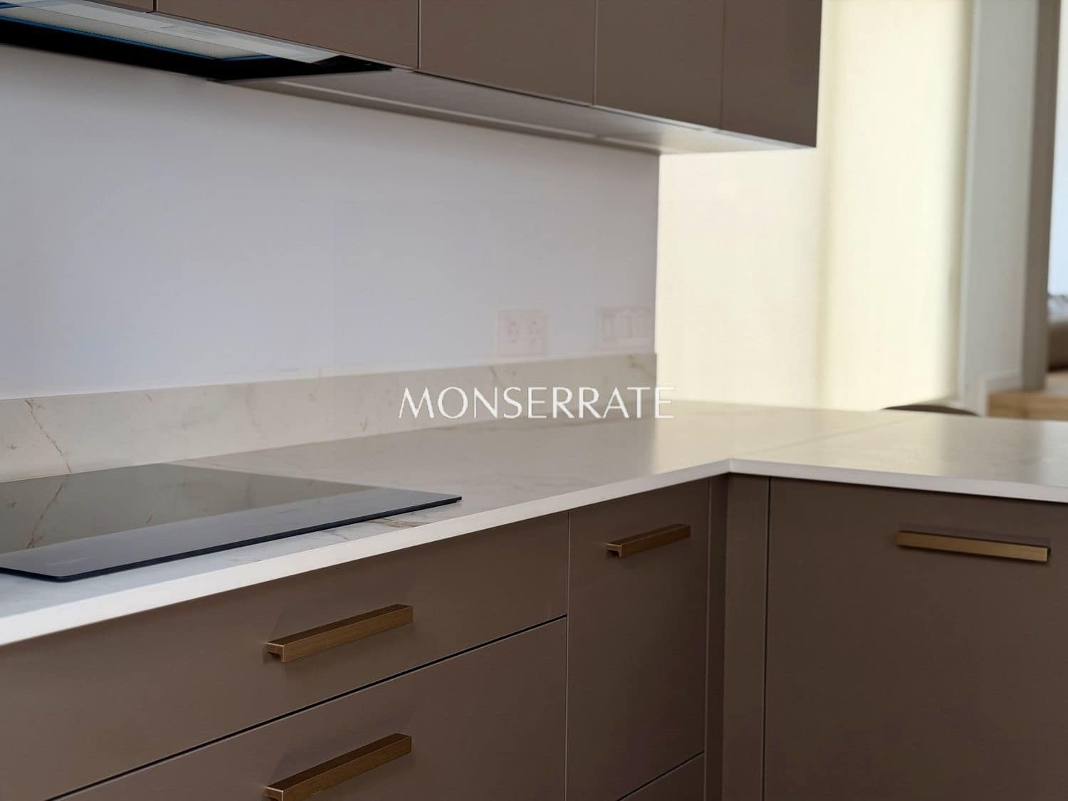 2 bedroom Apartment for rent in Valencia city with garage - € 1,900 (Ref: 9844777)