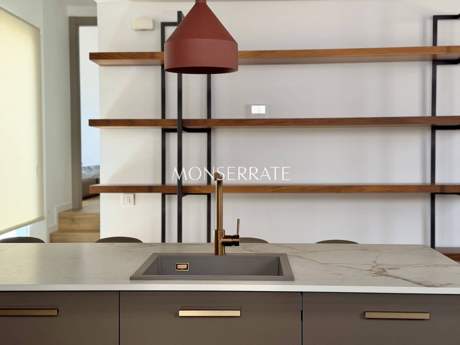 2 bedroom Apartment for rent in Valencia city with garage - € 1,900 (Ref: 9844777)