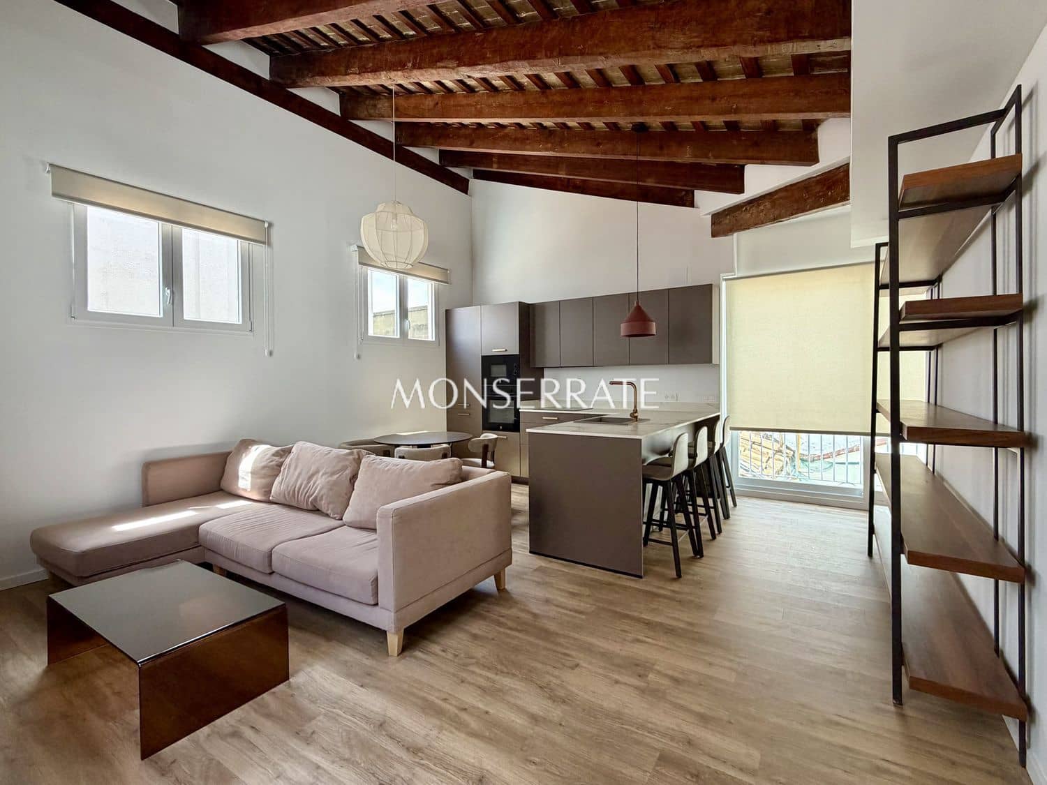 2 bedroom Apartment for rent in Valencia city with garage - € 1,900 (Ref: 9844777)