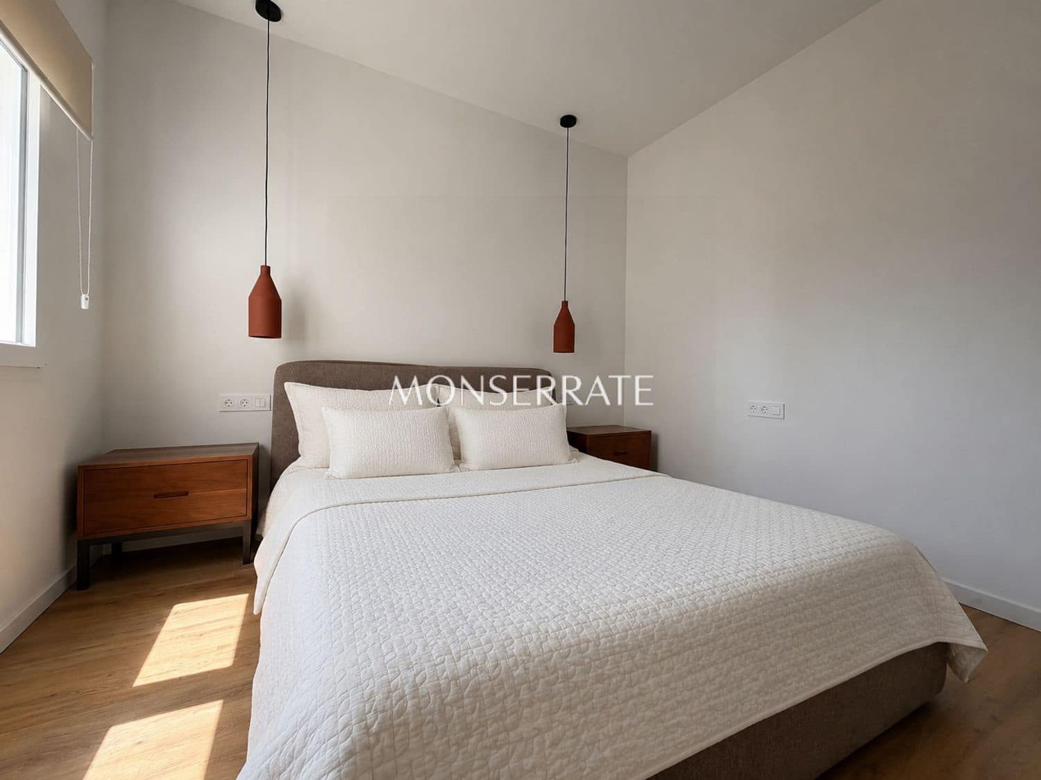 2 bedroom Apartment for rent in Valencia city with garage - € 1,900 (Ref: 9844777)
