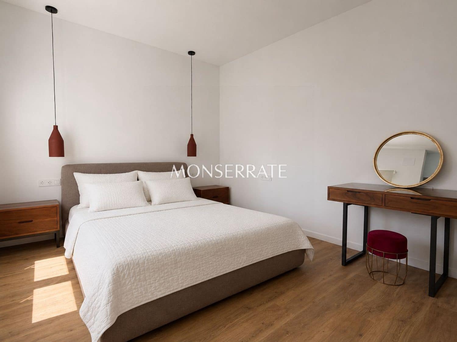 2 bedroom Apartment for rent in Valencia city with garage - € 1,900 (Ref: 9844777)