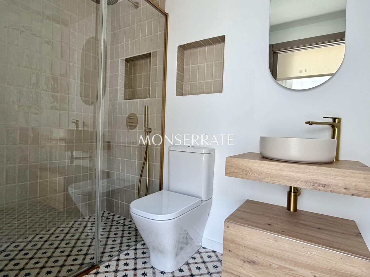 2 bedroom Apartment for rent in Valencia city with garage - € 1,900 (Ref: 9844777)