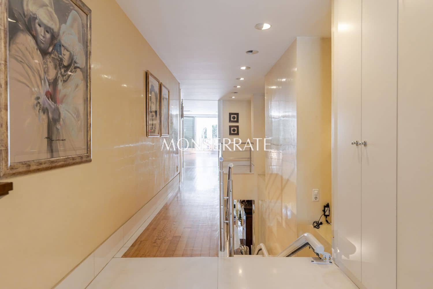5 bedroom Apartment for sale in Valencia city with garage - € 2,375,000 (Ref: 9849049)