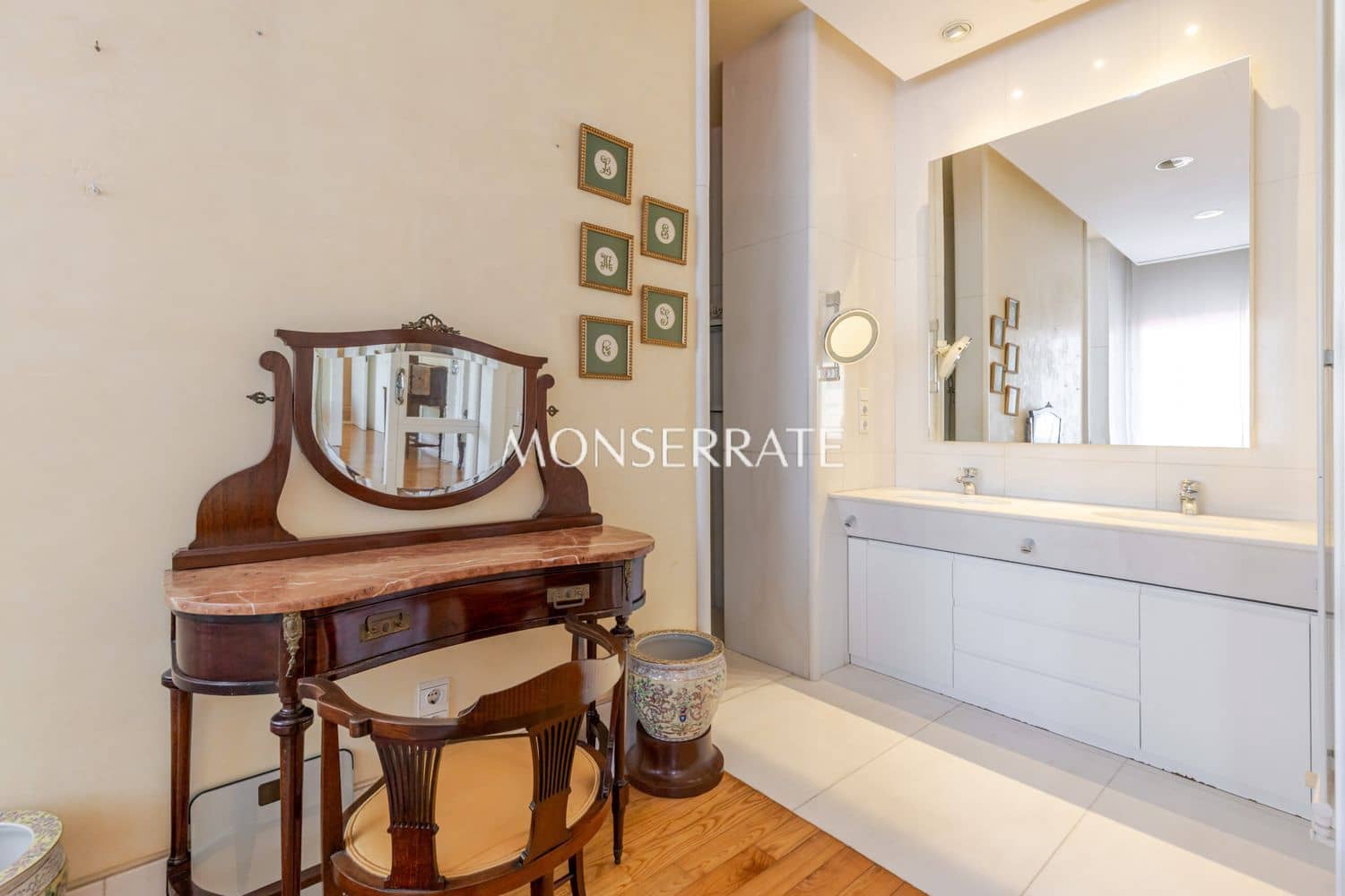 5 bedroom Apartment for sale in Valencia city with garage - € 2,375,000 (Ref: 9849049)