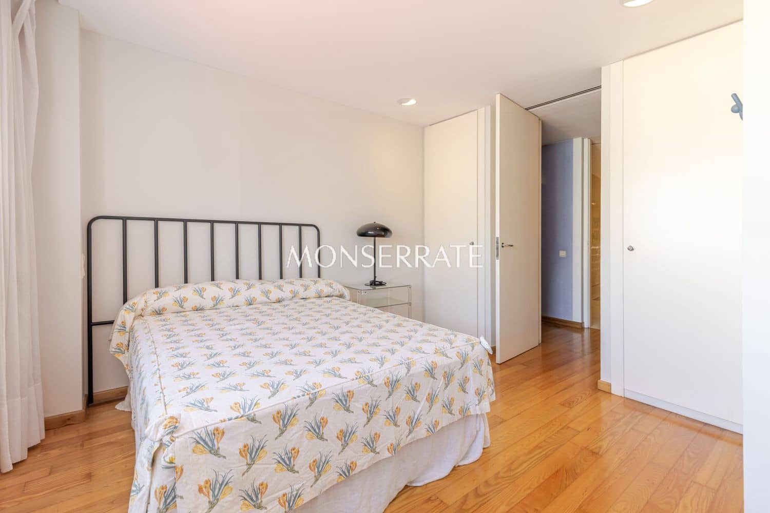 5 bedroom Apartment for sale in Valencia city with garage - € 2,375,000 (Ref: 9849049)