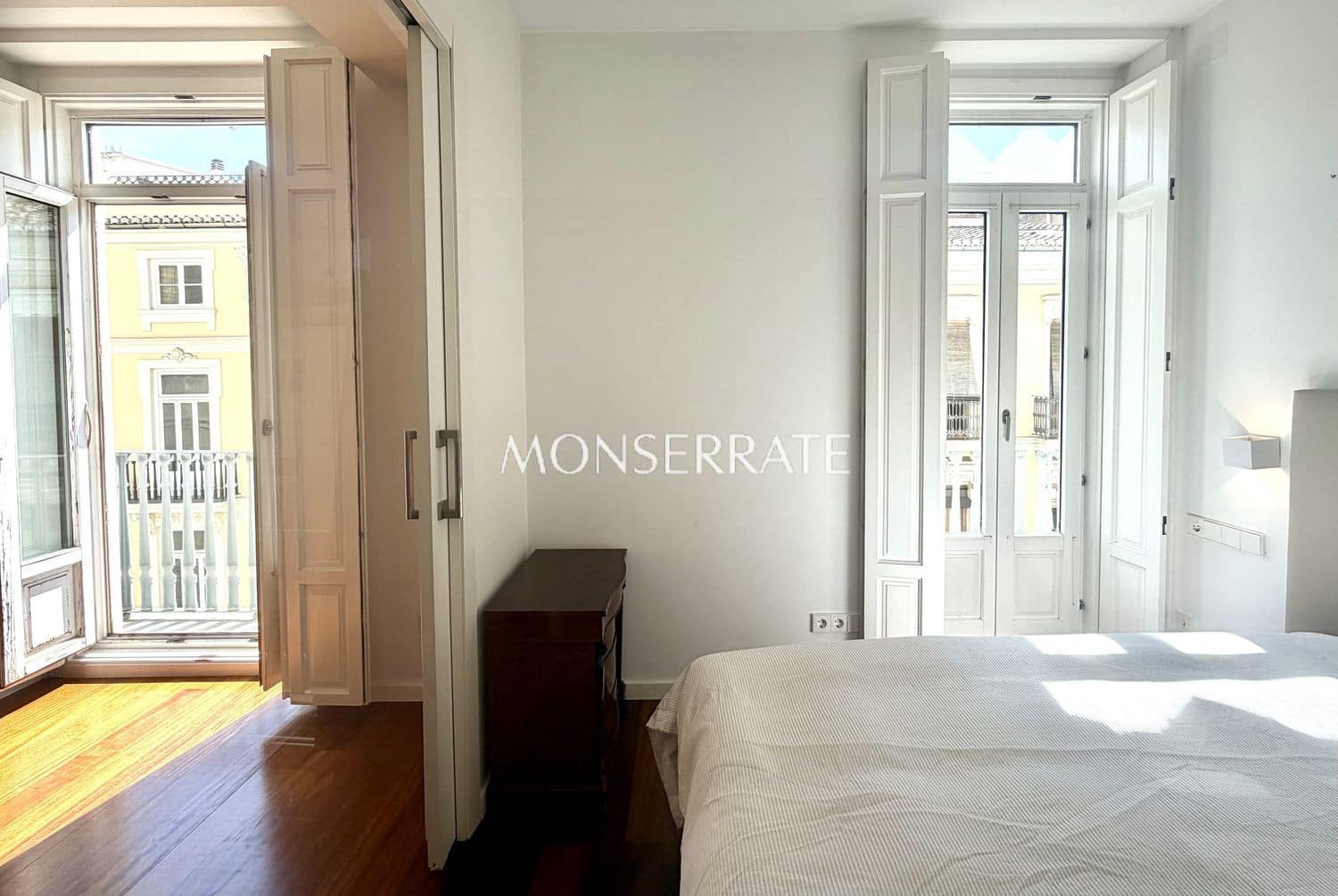 1 bedroom Apartment for rent in Valencia city with garage - € 1,650 (Ref: 9864110)