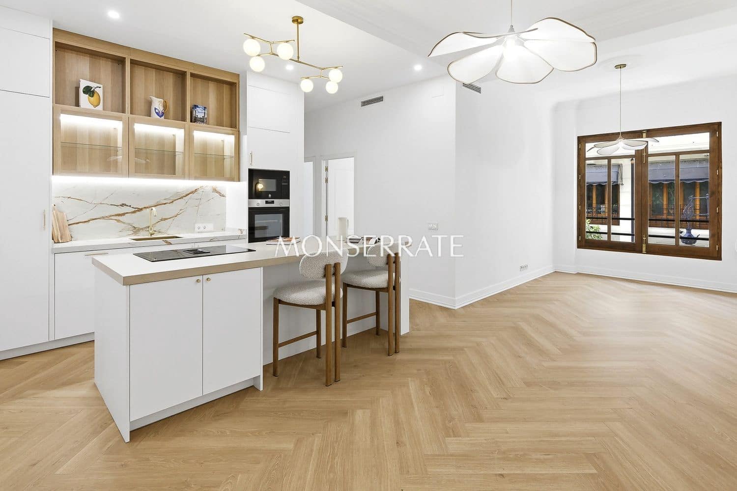 3 makuuhuone Huoneisto myytävänä paikassa Valencia kaupunki mukana 
autotalli - 650 000 € (Ref: 9884046)