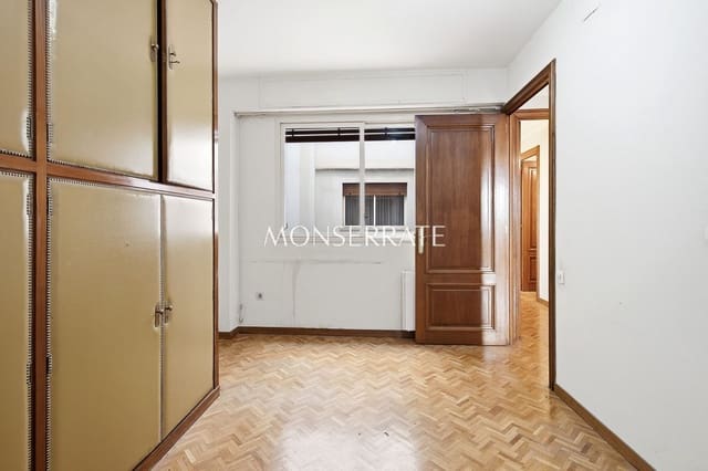 5 soverom Leilighet til salgs i La Gran Via, Valencia by med garasje - € 780 000 (Ref: 9916455)