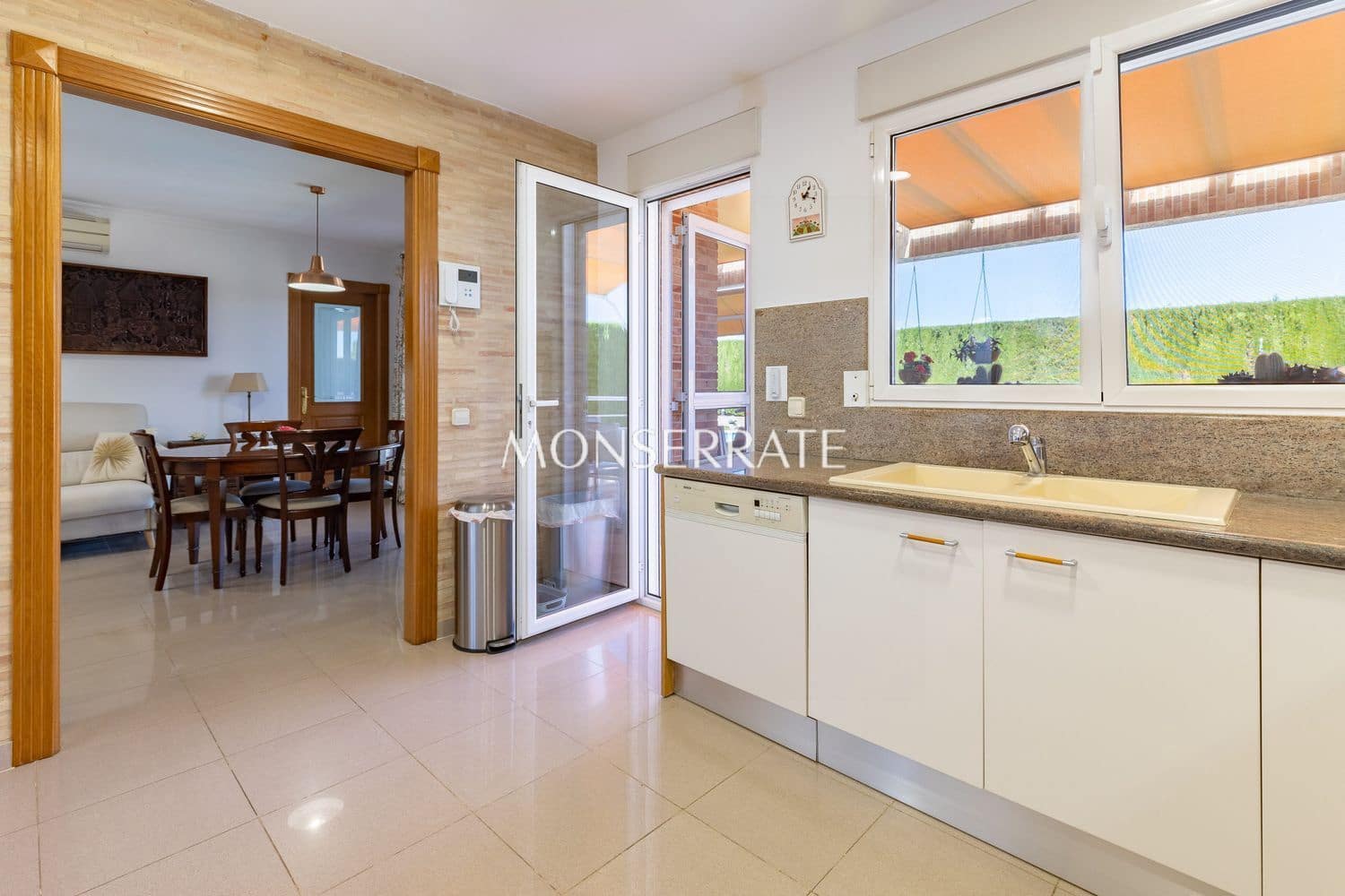 5 chambre Villa/Maison à vendre à Moncada avec piscine garage - 875 000 € (Ref: 9919236)