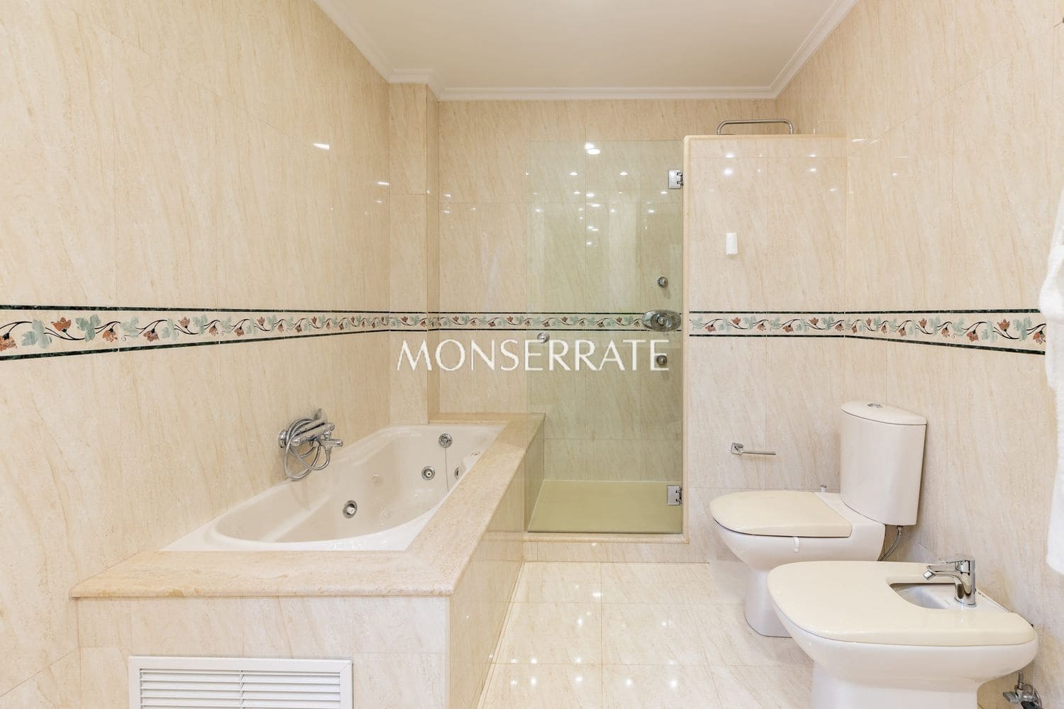 5 chambre Villa/Maison à vendre à Moncada avec piscine garage - 875 000 € (Ref: 9919236)