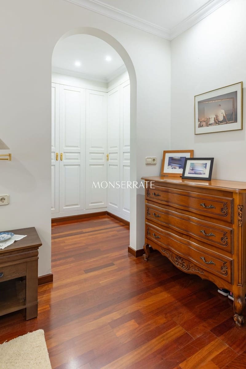 5 chambre Villa/Maison à vendre à Moncada avec piscine garage - 875 000 € (Ref: 9919236)