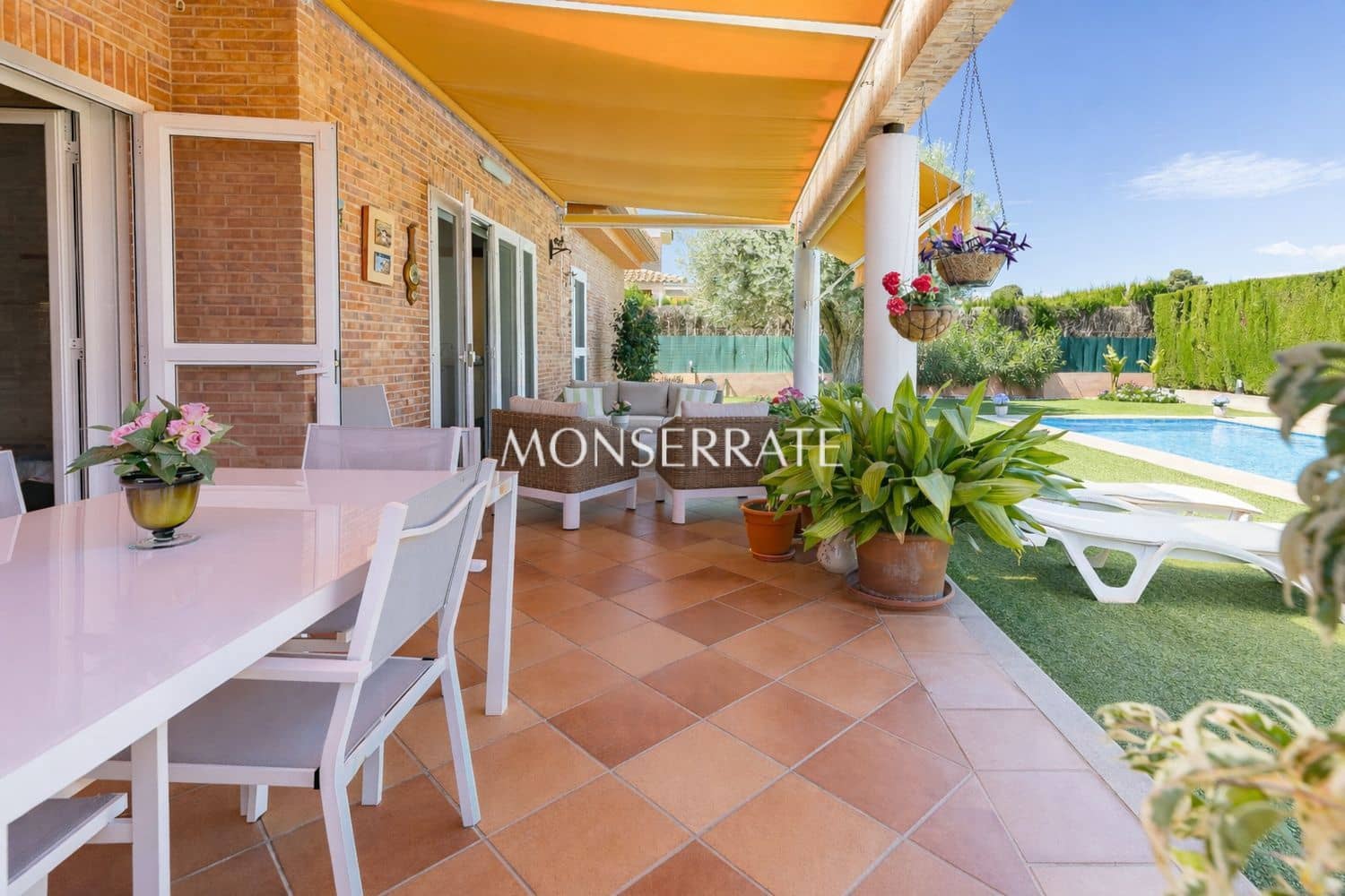 5 chambre Villa/Maison à vendre à Moncada avec piscine garage - 875 000 € (Ref: 9919236)