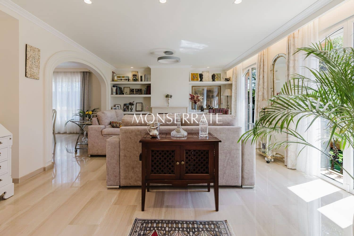 5 chambre Villa/Maison à vendre à Moncada avec piscine garage - 875 000 € (Ref: 9919236)