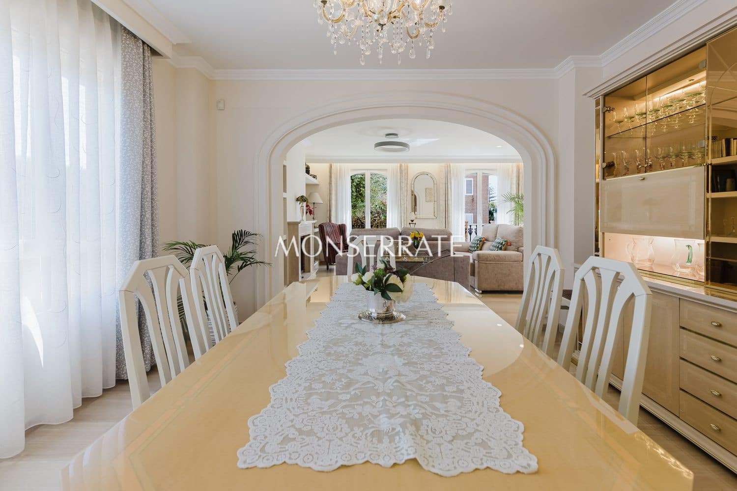 5 chambre Villa/Maison à vendre à Moncada avec piscine garage - 875 000 € (Ref: 9919236)