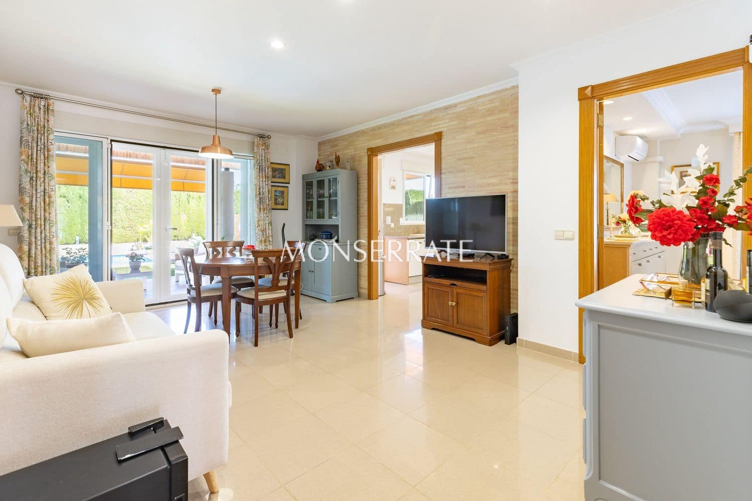 5 chambre Villa/Maison à vendre à Moncada avec piscine garage - 875 000 € (Ref: 9919236)
