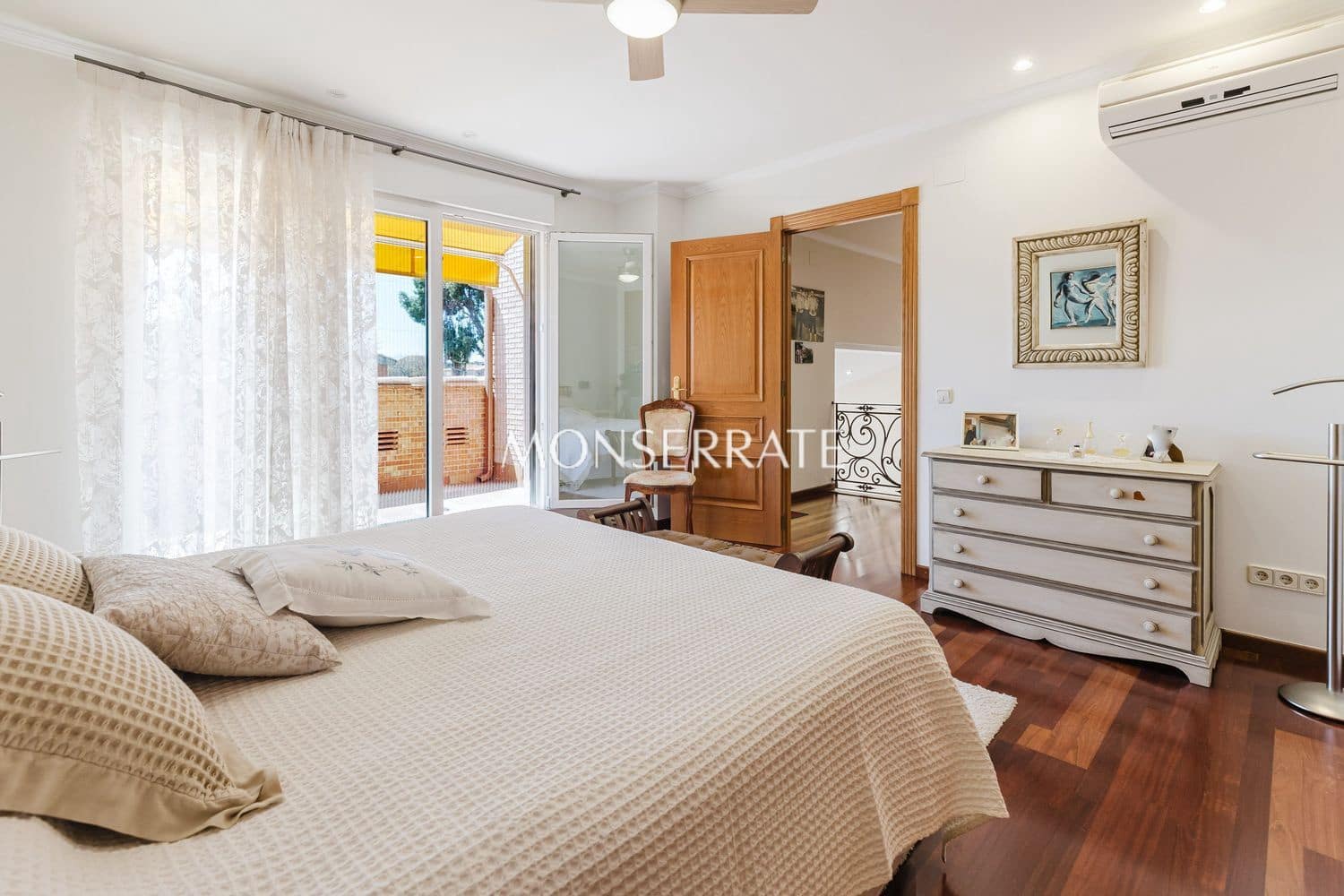 5 chambre Villa/Maison à vendre à Moncada avec piscine garage - 875 000 € (Ref: 9919236)