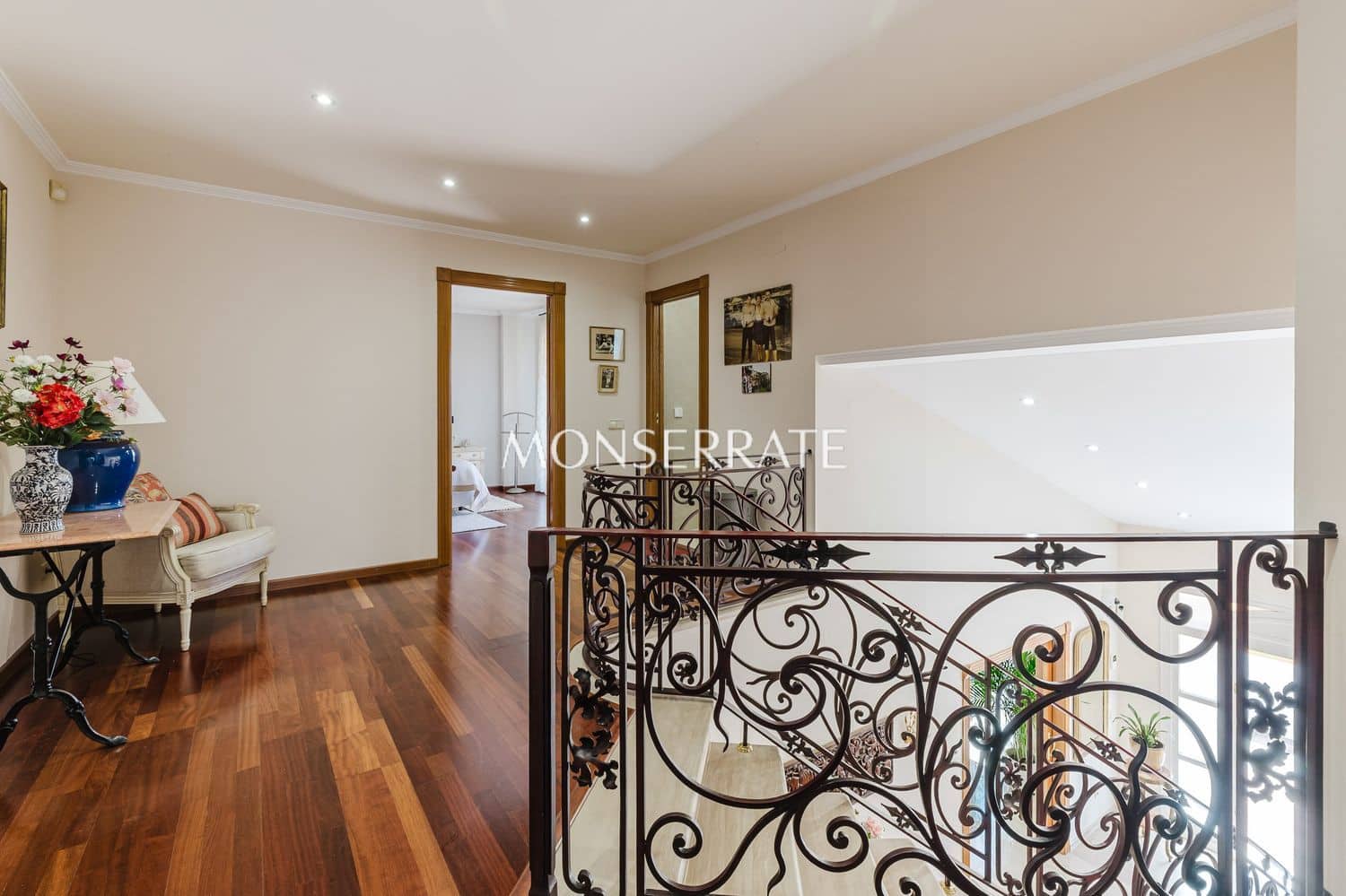 5 chambre Villa/Maison à vendre à Moncada avec piscine garage - 875 000 € (Ref: 9919236)