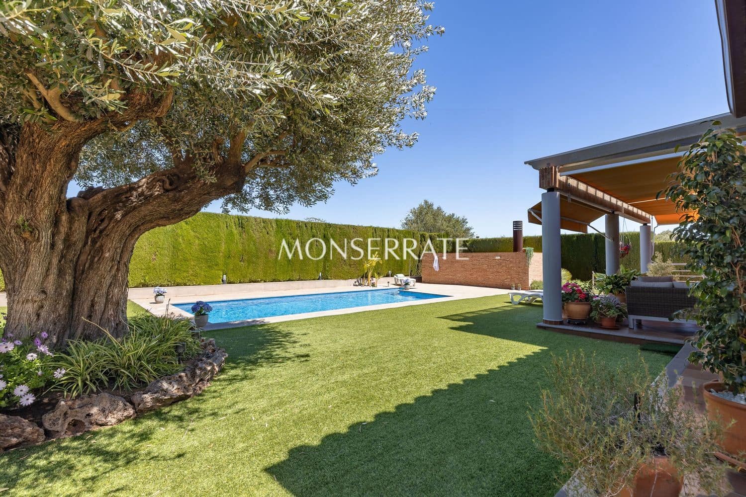 5 chambre Villa/Maison à vendre à Moncada avec piscine garage - 875 000 € (Ref: 9919236)
